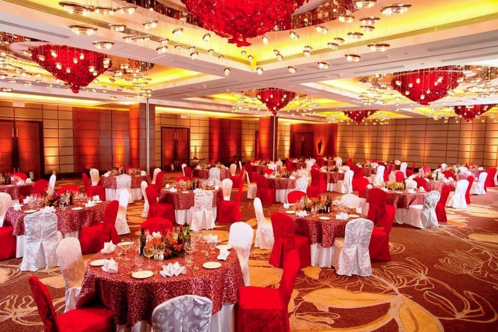 Radisson Blu Hotel, Нагпур Экстерьер фото