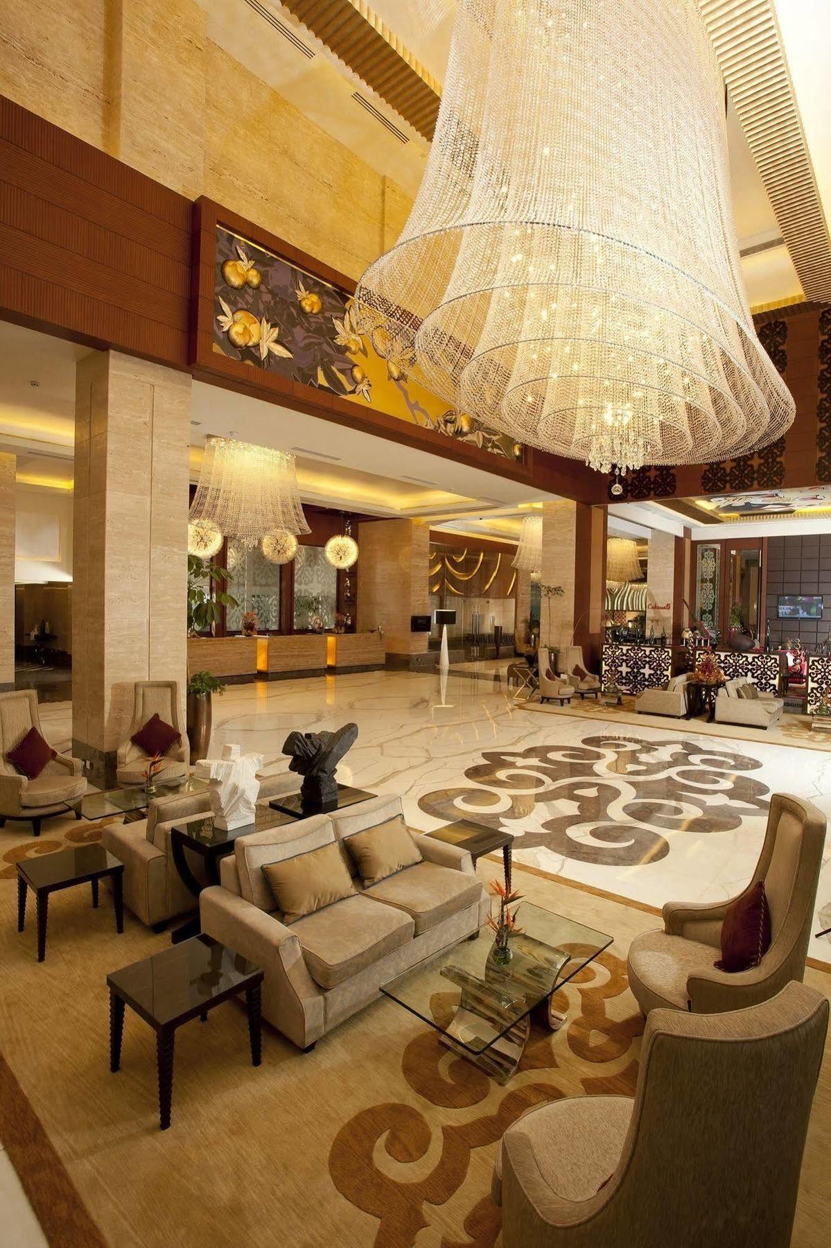 Radisson Blu Hotel, Нагпур Экстерьер фото